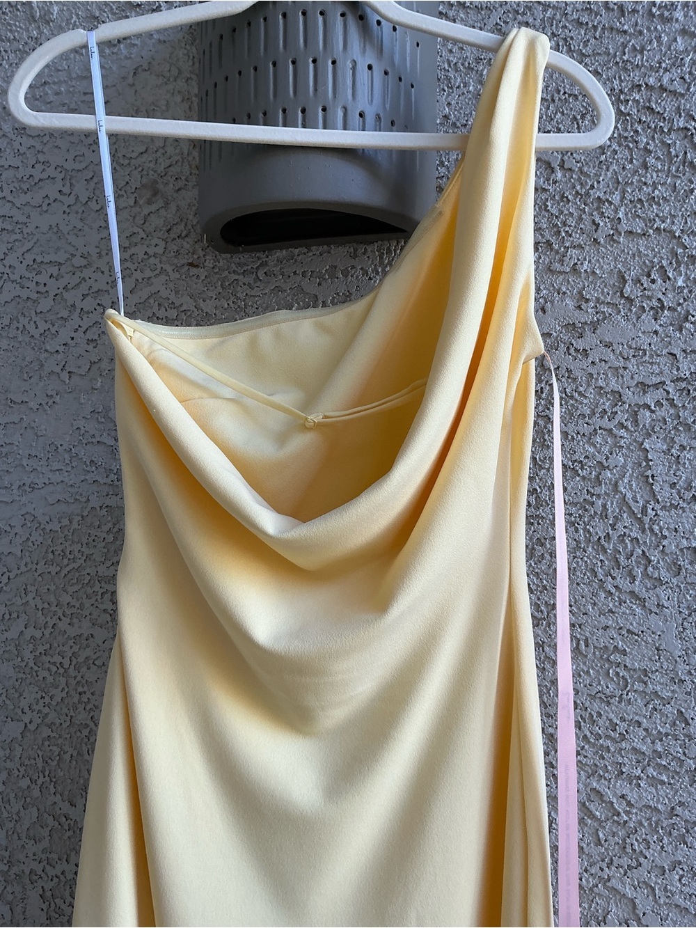 NWT Lulu’s Maevyn Light Yellow Cowl Back Column Maxi Dress Small Chic - Picture 9 of 14